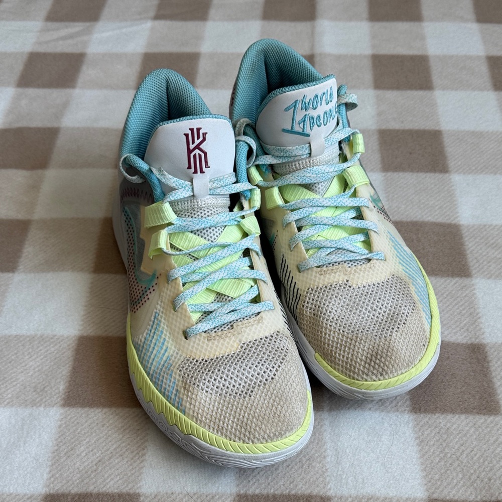 Nike Kyrie Flytrap 5 “1 world 1 people” Shoes